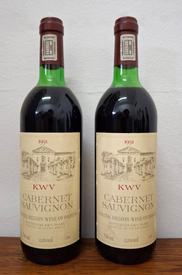 LOT 575 (32799L139) Est R300 to R600 - 3 x 1991 KWV Cabernet Sauvignon (750ml each)