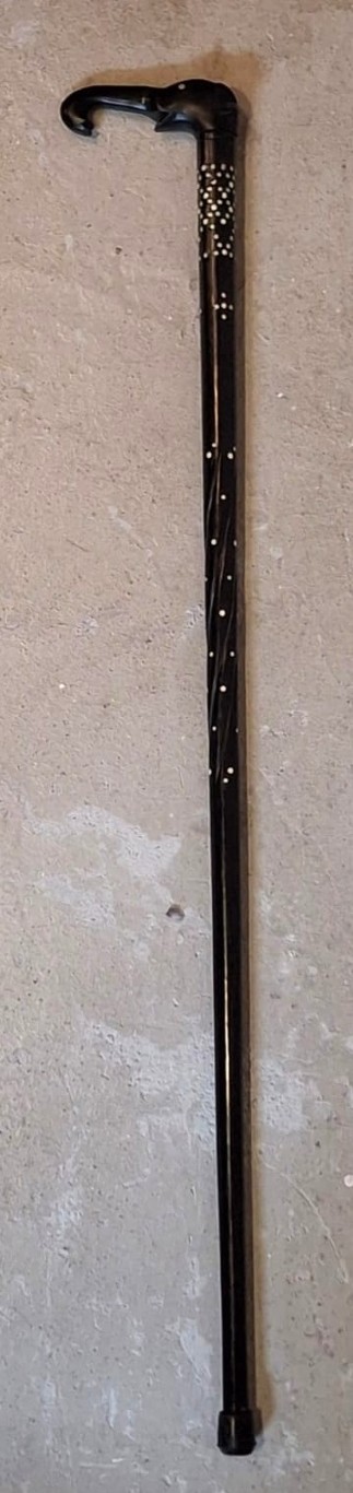 LOT 200 (32569) Est R500 to R1500 - A Vintage Anglo Indian Gentleman's Ebony and Bone Inlaid Walking Stick