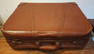 LOT 178 (32167168) Est R500 to R1500 - A Vintage SA Union period Chocolate Pigskin Leather Suitcase circa 1940s-1950s