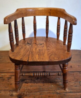 LOT 114 (325452) Est R300 to R600 - A Vintage Ashwood Child's Colonial Armchair