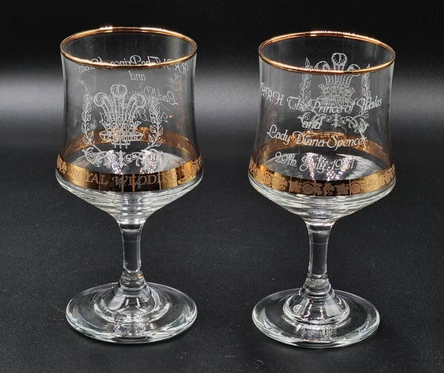 LOT 166 (32906) Est R300 to R600 – A Pair of Commemorative 1981 Royal Wedding Toasting Glasses