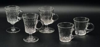 LOT 99 (32911) Est R200 to R400 - 4 x Edwardian Pall Mall Glass footed and handled Custard Cups