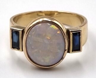 LOT 231 (32914) Est R5000 to R15000 - A 9ct Yellow Gold Ladies Ring