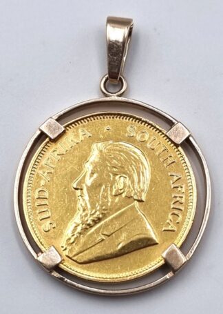 LOT 237 (32914) Est R30000 to R60000 - A 1982 1/2 oz 22ct Kruger Rand Coin