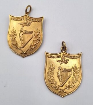 LOT 246 (329121) Est R8000 to R15000 - 2 x 9ct Yellow Gold "Oosrandse Kunsvereniging" Gold Pendant  Fob Charms