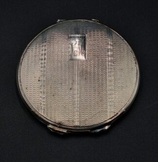 LOT 35 (329092) Est R1000 to R3000 - A George VI Silver Art Deco-style Ladies Powder Compact