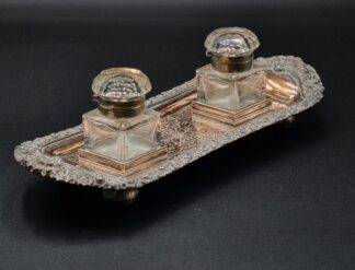 LOT 44 (32911) Est R500 to R1500 - A Late Victorian Sheffield Plate Silverplate on CopperTwo Division Footed Desk Stand Inkwell with Overtones of Rococo