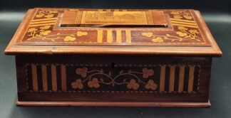 LOT 329 (3263023) Est R800 to R1600 - A Victorian Ladies Tunbridge Ware Jewellery Box