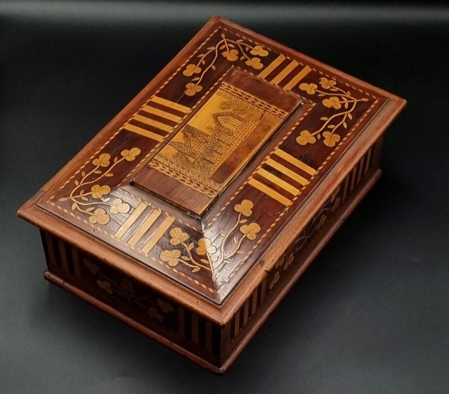 LOT 329 (3263023) Est R800 to R1600 – A Victorian Ladies Tunbridge Ware Jewellery Box - Image 3
