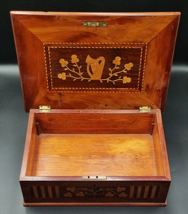 LOT 329 (3263023) Est R800 to R1600 – A Victorian Ladies Tunbridge Ware Jewellery Box - Image 5