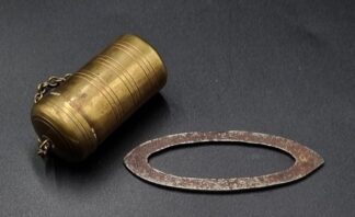 LOT 328 (325) Est R300 to R600 - A Late 19th-Early 20th Century Anglo Boer War P.O.W. Brass Tonteldoos