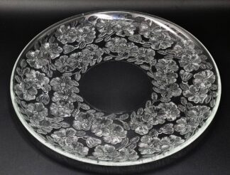 LOT 76 (33032) Est R500 to R1500 - A Finnish Nuutajärvi Arabia Finn Crystal Rosita pattern Serving Plate (Cake Platter)