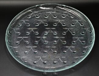 LOT 77 (33032) Est R400 to R800 - A Finnish Kotilasi Riihimaen Lasi (Kirsi) Cherry pattern Circular Glass Cake Plate (With box)