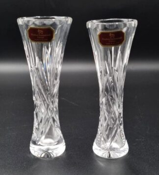 LOT 89 (30046) Est R300 to R600 - A Graduated pair of Matching European Royal Doulton International Crystal Bud Vases