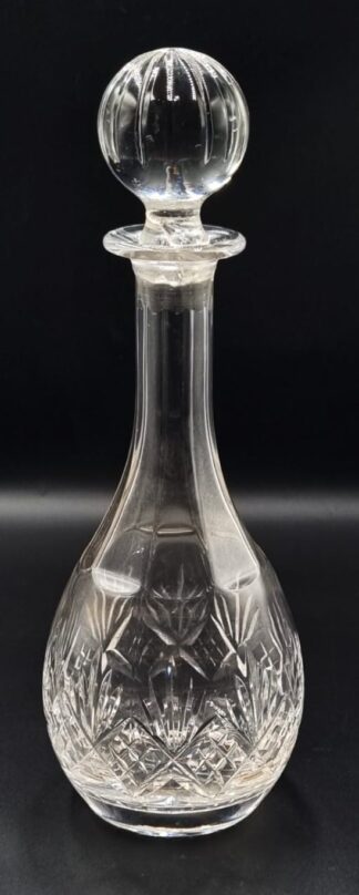 LOT 91 (32920) Est R300 to R600 - A Continental Crystal Club-shaped Spirit Decanter with Globular Stopper