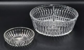LOT 87 (33032) Est R200 to R400 - A Mid 20th Century American Pressed Glass Three-division Hors' d Ouevres Bowl