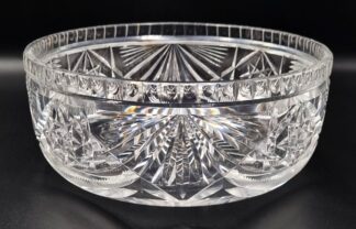 LOT 100 (33016) Est R500 to R1500 - A Vintage Heavy Czech Crystal Salad Bowl