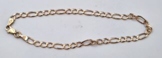 LOT 357 (32937J14) Est R1500 to R3000 - A Ladies 9ct Yellow Gold Grecian Link Bracelet Bracelet