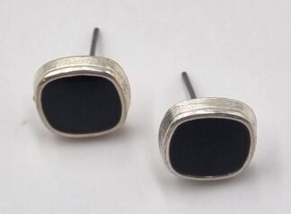 LOT 360 (32937J17) Est R100 to R300 - A Pair of Ladies Modernist Silvered and Enamelled Earrings