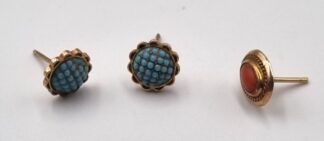 LOT 374 (33069) Est R1000 to R3000 - A Pair of 9ct Yellow Gold Earrings