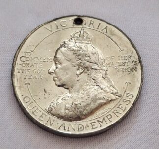 LOT 225 (32907) Est R100 to R300 - 1 x 1897 Queen Victoria Diamond Jubilee "Four Longest Reigns" Commemorative Medal