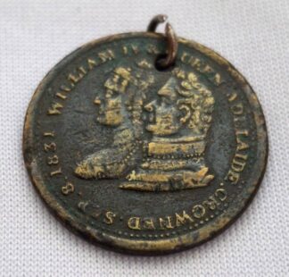 LOT 245 (32907) Est R100 to R300 - 1 x 1831 Bronze Coronation Medal of King William IV and Queen Adelaide