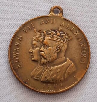 LOT 250 (32907) Est R100 to R300 - 1 x 1902 King Edward VII and Queen Alexandra Commemorative Coronation Medalet