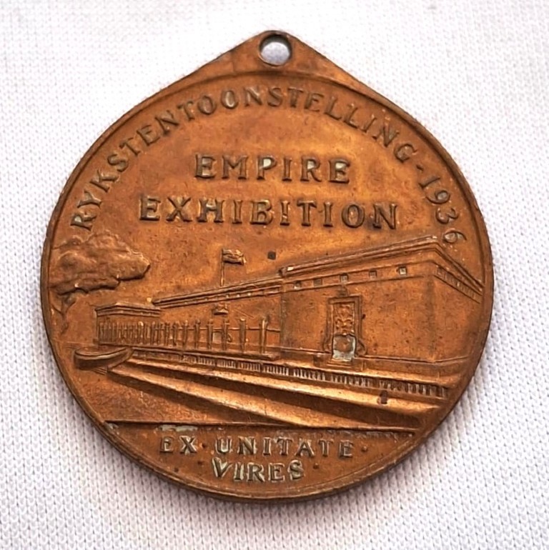 LOT 273 (32907) Est R50 to R150 – 1 x 1936 Johannesburg Empire Exhibition Commemorative Medal