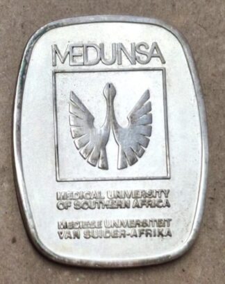 LOT 208 (32582) Est R500 to R1500 - 1 x 1986 Silver MEDUNSA: Medical University of Southern Africa / Mediese Universiteit van Suider-Afrika 10 Year Commemorative Medal