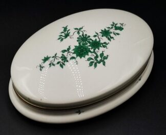 LOT 135 (32935) Est R300 to R600 - An Austrian Wien Augarten Maria Theresia Rose (Green) pattern Jewel Box and Cover