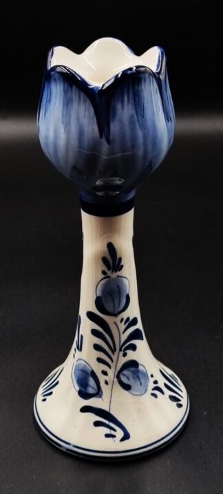 LOT 122 (33032) Est R300 to R600 - A Novelty Dutch Delfts Blauw Handpainted Glazed Earthenware Tulip Candlestick