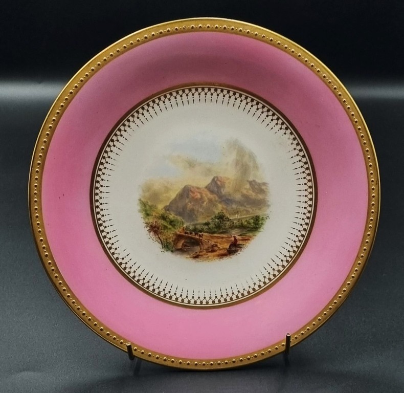 LOT 134 (32935) Est R500 to R1500 – 4 x Victorian Porcelain Dessert Service Plates (Pink banded colourway) - Image 4