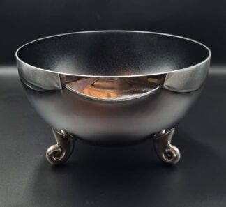 LOT 36 (33047) Est R1500 to R3000 - A Large Carrol Boyes Cast Pewter Wave Salad Bowl