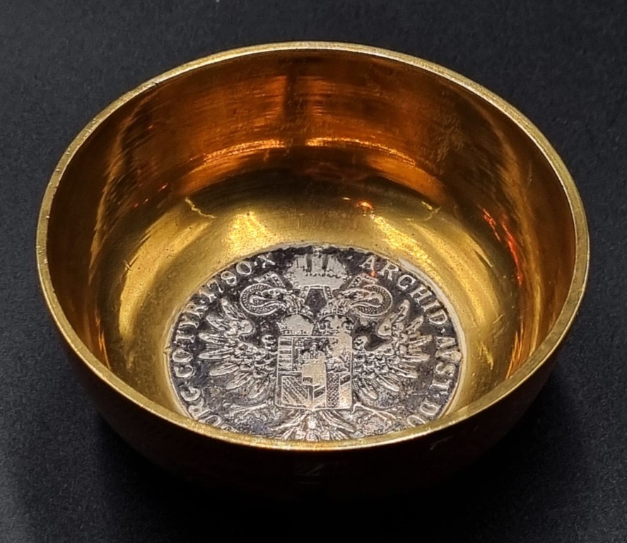LOT 22 (33046) Est R100 to R300 – A Vintage Turkish Brass Sweetmeats Dish - Image 2