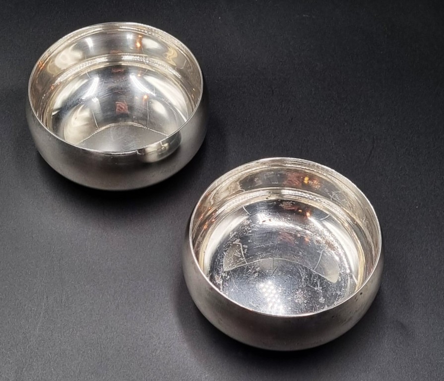 LOT 44 (33046) Est R500 to R1500 – A Mid 20th Century avant-garde French Christofle Silverplated Three-piece Condiment Set (Ensemble à condiments) circa 1970s-1980s - Image 4