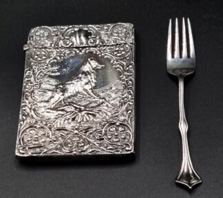 LOT 18 (33046) Est R1000 to R3000 - A George V Silver Ladies Calling Card Case