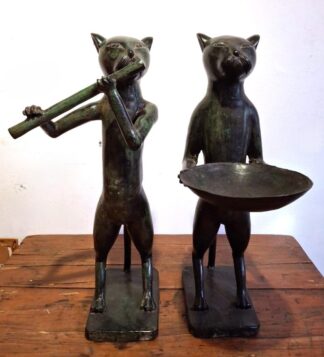 LOT 478 (334082491) Est R5000 to R15000 - Benin School - 20th Century