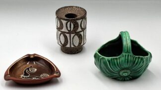 LOT 489 (33062) Est R300 to R600 - Crescent Potteries (Luipaardsvlei active 1952- 1992) Crescent Ware