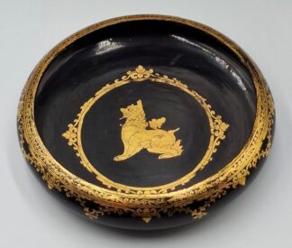LOT 207 (33016) Est R300 to R600 - An Oriental Papier Mache Nut Sweetmeats Bowl