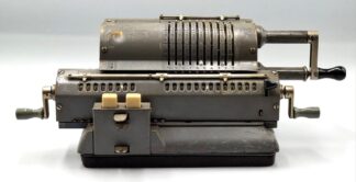 LOT 193 (32943) Est R300 to R600 - A Mid 20th Century Swedish Manufactured ORIGINAL ODHNER Mechanical Calculator (Model 229)