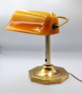 LOT 233 (33099) Est R500 to R1500 - A Vintage SA manufactured Brassed Metal Bankers Desk Lamp