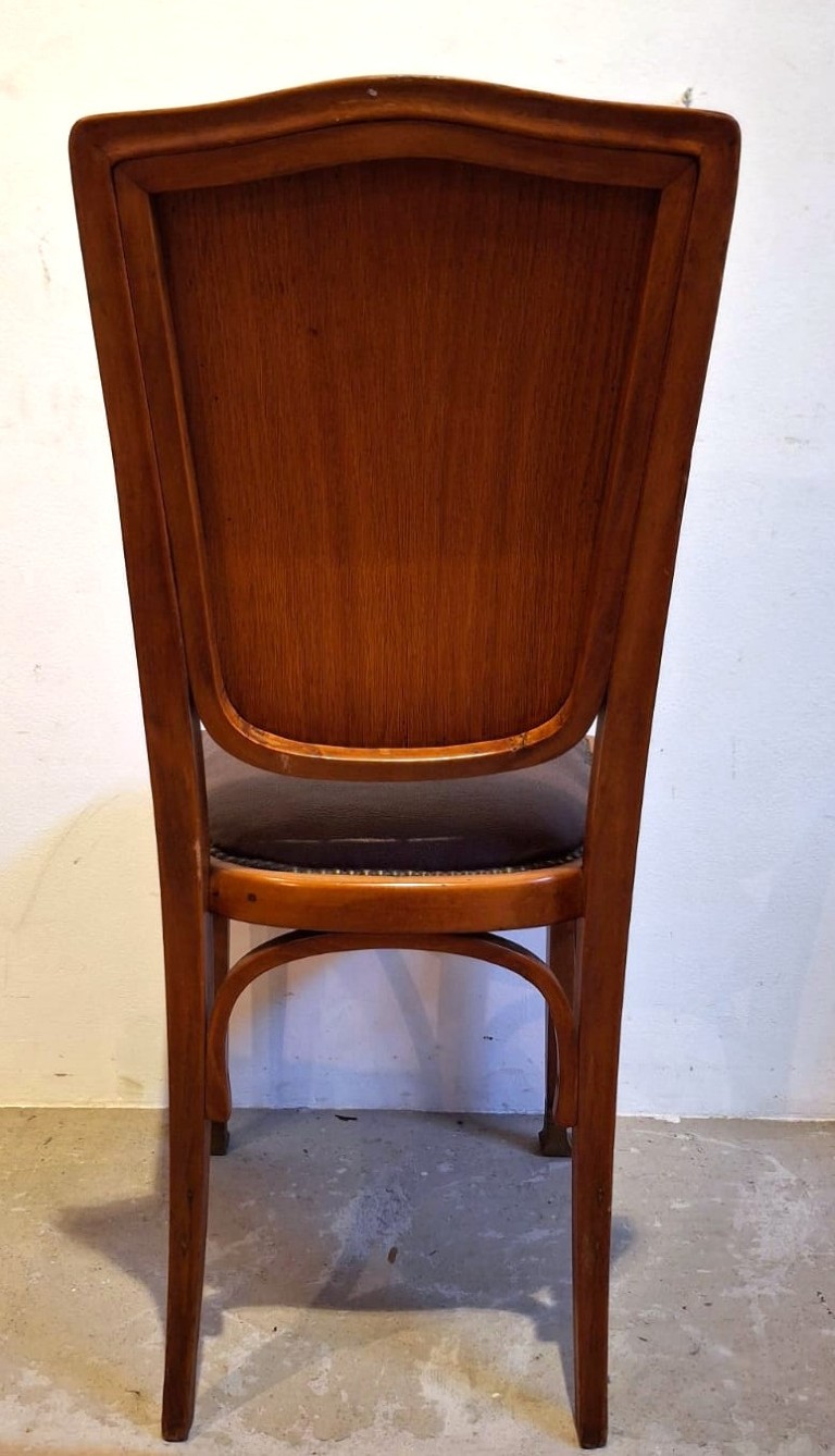 LOT 219 (33089) Est R5000 to R15000 – A Scarce Early 20th Century Austro-Hungarian Empire period (1872-1918) Bentwood High Back Viennese Secessionist Side Chair (Wiener Secessions Bugholz-Salonstuhl) (Model/Modell 715) designed by Gustav Siegel (Austrian 1880-1970) - Image 4