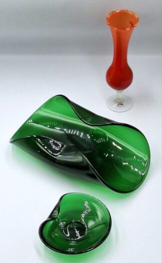 LOT 160 (33064) Est R500 to R1500 - A Mid 20th Century Italian Murano Emerald Coloured Sweetmeats Bowl and matching Nut Dish