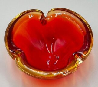 LOT 183 (33064) Est R500 to R1500 - A Striking Italian Murano Glass Chocolate Bowl in Form of a Flower