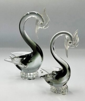 LOT 175 (331) Est R500 to R1500 - 2 x Mid 20th Century Graduated Italian Murano Glass Swan Figurines