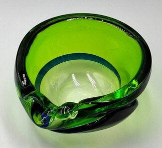 LOT 174 (10000) Est R400 to R800 - A Large Mid 20th Century Italian Murano Glass Sweet Bowl