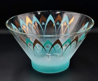 LOT 170 (33132) Est R300 to R600 - A Mid 20th Century Glass Salad Bowl