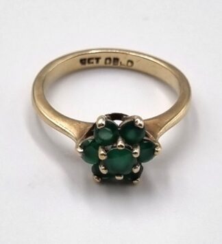 LOT 313 (3295112) Est R500 to R1500 - A Vintage RSA Ladies 9ct Yellow Gold Floral Cluster Ring