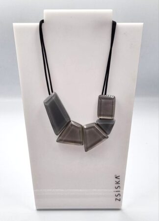 LOT 384 (33081) Est R300 to R600 - An Avant-garde Ladies Zsiska Designer Handcrafted Resin Reflection Collection Necklace