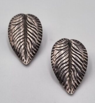 LOT 344 (33081) Est R500 to R1500 - A Pair of Mid 20th Century SA Sterling Silver Stylised Leaf Clip on Earrings